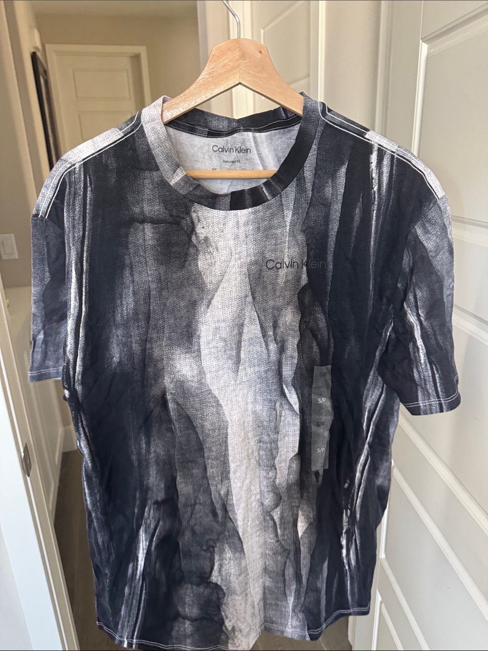 Calvin Klein NWT Small Relaxed Fit Shirt